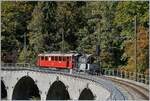 Der Bernina Bahn ABe 4/4 35 ist imt dem TrB Wassersprengwagen Xe 2/2 N° 1 als Löschzug auf dem Baye de Clarens Viadukt unterwegs.