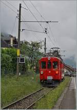 Der RhB Bernina Bahn ABe 4/4 I N° 35 der Blonay Chamby Bahn verlässt Blonay in Richtung Chamby.