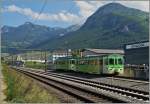 Der AOMC Regionalzug 29 von Champéry nach Aigle hat sein Ziel fast erreicht.