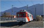 Der TMR MC BDeh 4/4 N° 8 (TSI Nr: 90 85 838 0008-5) von Martigny kommend bei der Durchfahrt an der ehemaligen Haltestelle La Bâtiaz (EH).