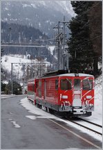 Der MGB Deh 4/4 95 mit ihrem Regionalzug 525 Andermatt Visp beim Halt in Fiesch.