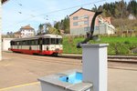 Le Locle - Les Brenets : Triebwagen 5 ist nach seiner kurzen Fahrt von Le Locle in Les Brenets angekommen.