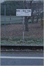 Da geht es lang - ein Hinweissschild in Broc Village.