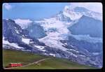 Jungfraubahn, Lok 11 mit ihren Wagen 17 und 18 oberhalb der Kleinen Scheidegg.