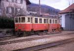 Der OJB-Triebwagen 2 (ehemals SNB-Triebwagen 3, gebaut 1920, neue F�hrerst�nde 1961, Abbruch 1973) in Wiedlisbach SNB.