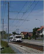 Da der bei der TPC fotografierte Steuerwagen ABt 56 nicht gerade sonderlich gut ins Bild passt, hier nun ein Bild eines ABt im Einsatz bei der AAR: ein Be 4/4 ist bei Zetzwil mit seinem Steuerwagen