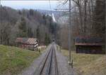 S26-BB-und-IGS-Minitreffen.

Die Strecke der Bergbahn Rheineck-Walzenhausen auf halber Höhe. Beim Hof haben wir die Kantonsgrenzen überschritten. Walzenhausen, Februar 2023.