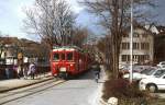 Wie eine Stra�enbahn verkehrt die Arosabahn durch die Innenstadt von Chur, hier ABe 4/4 485 im April 1996